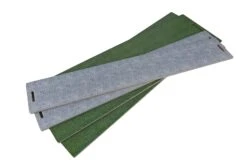 KidsGlobe Manege Paardenstal Met 7 Boxen En Weiland -Speelwereld Winkel 610311 kidsglobe paardenstal manege grey white 4 detail stoep en gras panelen