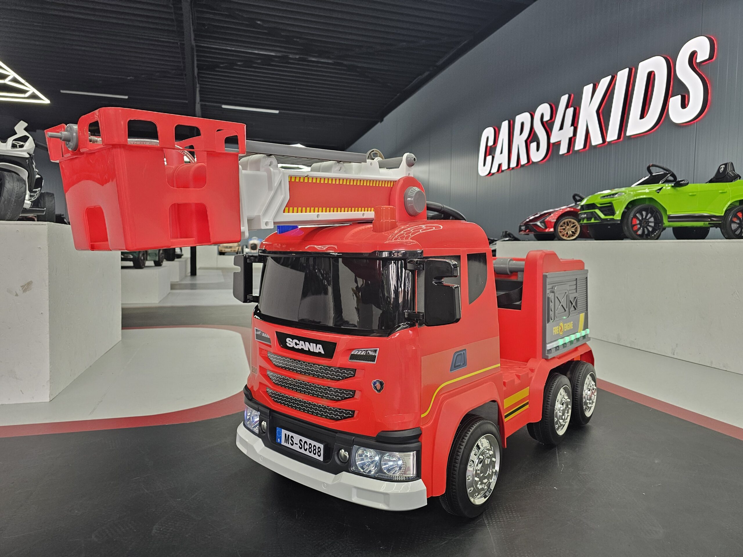 Speelwereld Winkel -Speelwereld Winkel Elektrische Scania brandweer hoogwerker scaled 1