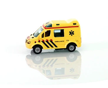Kidsglobe 510643 Ambulance VW Met Licht En Geluid 4 Kidsglobe 510643 Ambulance VW Met Licht En Geluid - Afbeelding 2