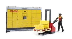 Bruder 62251 DHL Parcelshop / DHL Pakketwinkel Met Palletwagen -Speelwereld Winkel bruder 62251 DHL parcelshop 2