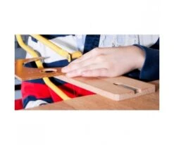 Toolkid Figuurzaagplankje Met Klem Kindergereedschap 7 Toolkid Figuurzaagplankje Met Klem Kindergereedschap -Speelwereld Winkel figuurzaagplankje met klem toolkid 100355 1 1