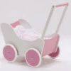 Houten Poppenwagen Pink -Speelwereld Winkel houten poppenwagen rose wit recised