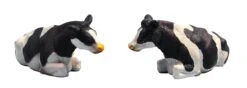 Koeien Set Van 2 Stuks Zwart/wit Liggend Kidsglobe Schaal 1 : 32 -Speelwereld Winkel koeien zwartbont kids globe farming 571872 scaled 1