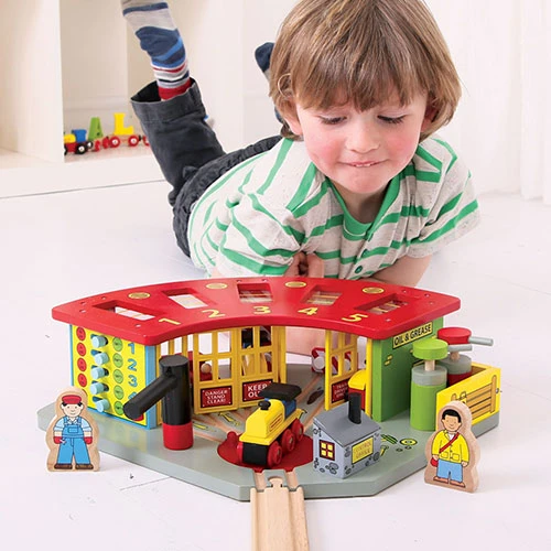 BigJigs BJT192 Rail Remise Voor 5 Treinen 5 BigJigs BJT192 Rail Remise Voor 5 Treinen - Afbeelding 3