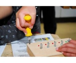 Toolkid Schroevendraaier Met Bitjes Kindergereedschap -Speelwereld Winkel schroevendraaier met bitjes toolkid 100650 2