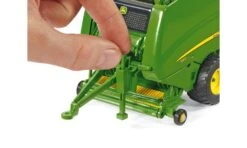 Siku 2465 Balenpers John-Deere -Speelwereld Winkel siku 2465 balenpers john deere 1 1