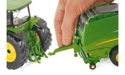 Siku 2465 Balenpers John-Deere -Speelwereld Winkel siku 2465 balenpers john deere 5