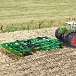 Siku 2069 Amazone Centaur Cultivator+ Schijveneg 14 Siku 2069 Amazone Centaur Cultivator+ Schijveneg -Speelwereld Winkel siku 2069 Amazone Centaur grondbewerkingsmachine cultivator aan het werk