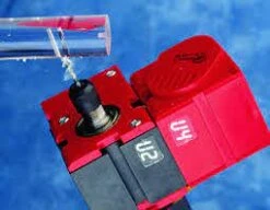 Unimat 1 Basic 4in1 Houtbewerkingsmachine 160100 18 Unimat 1 Basic 4in1 Houtbewerkingsmachine 160100 -Speelwereld Winkel unimat 1 handboormachine speelactief